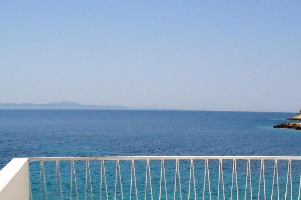 Mateo - By The Beach; * Gdinj